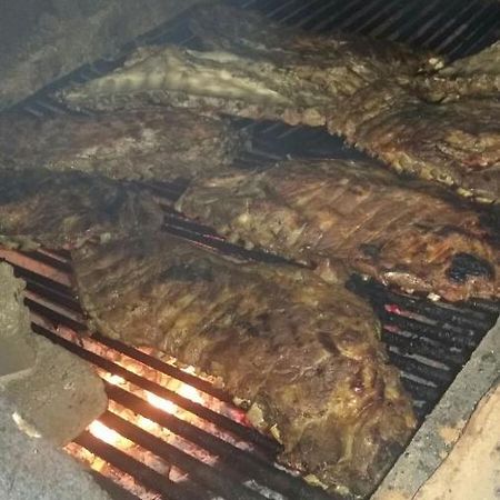 La Famosa Costillas A La Lena Jarabacoa Luaran gambar