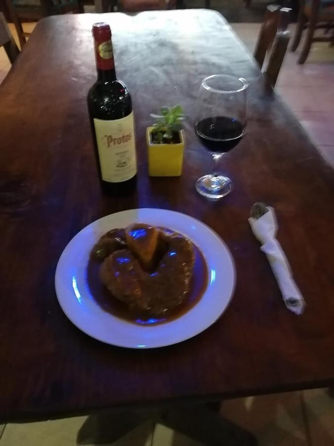 La Famosa Costillas A La Lena Jarabacoa Luaran gambar